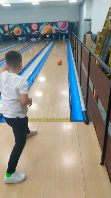 Мой боулинг 🎳#боулинг#игра#азартныеигры#играем#школа смотреть онлайн