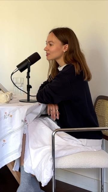 СТОИТ ЛИ РУГАТЬ СЕБЯ, ЕСЛИ ЕШЬ СЛАДКОЕ? смотреть онлайн