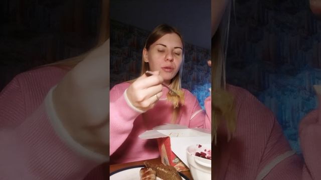 МУКБАНГ💥 фунчеза в сосусн ТЕРЕЯКИ 🥡/ колбаски ГРИЛЬ! смотреть онлайн
