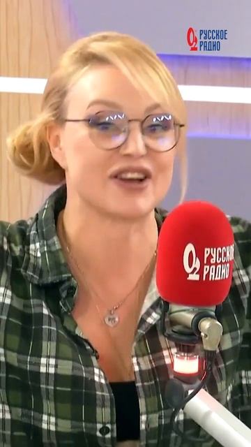 Алла Довлатова раскрывает тайну — как появляются пес? смотреть онлайн