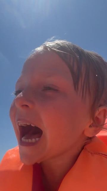 Визжащий банан #белыескалы #банан #катуха #море #детки # смотреть онлайн