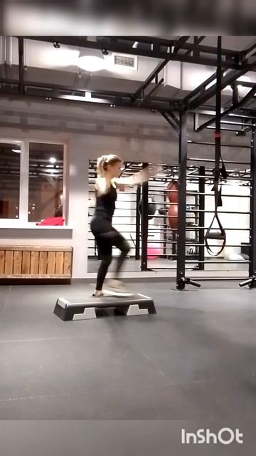 Степ связка. Танцуем. #fitness #спорт #фитнес #степаэробика смотреть онлайн