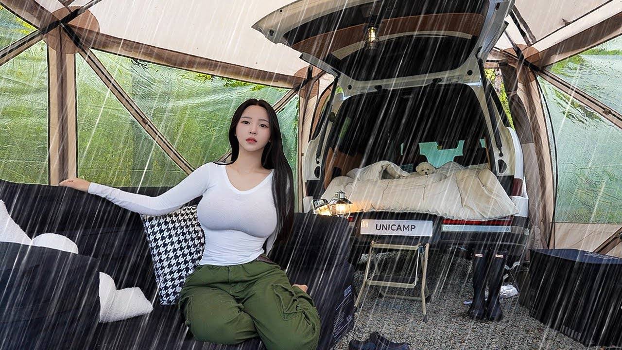 ☔Кемпинг под проливным дождем с роскошной автомобильной палаткой | Природа и дождь ASMR смотреть онлайн