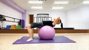 отличный комплекс с фитболом, пилатес на мяче