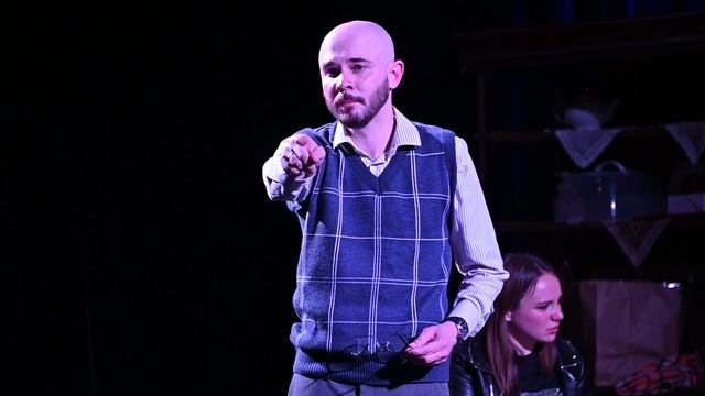 Камерный театр подарил смолянам премьерный спектакль «Вышел ангел из тумана» смотреть онлайн