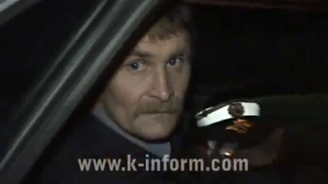 ПЬЯНЫЙ ОХРАННИК СЕЛ ЗА РУЛЬ НАЗЛО СВОЕМУ НАЧАЛЬСТВУ. смотреть онлайн