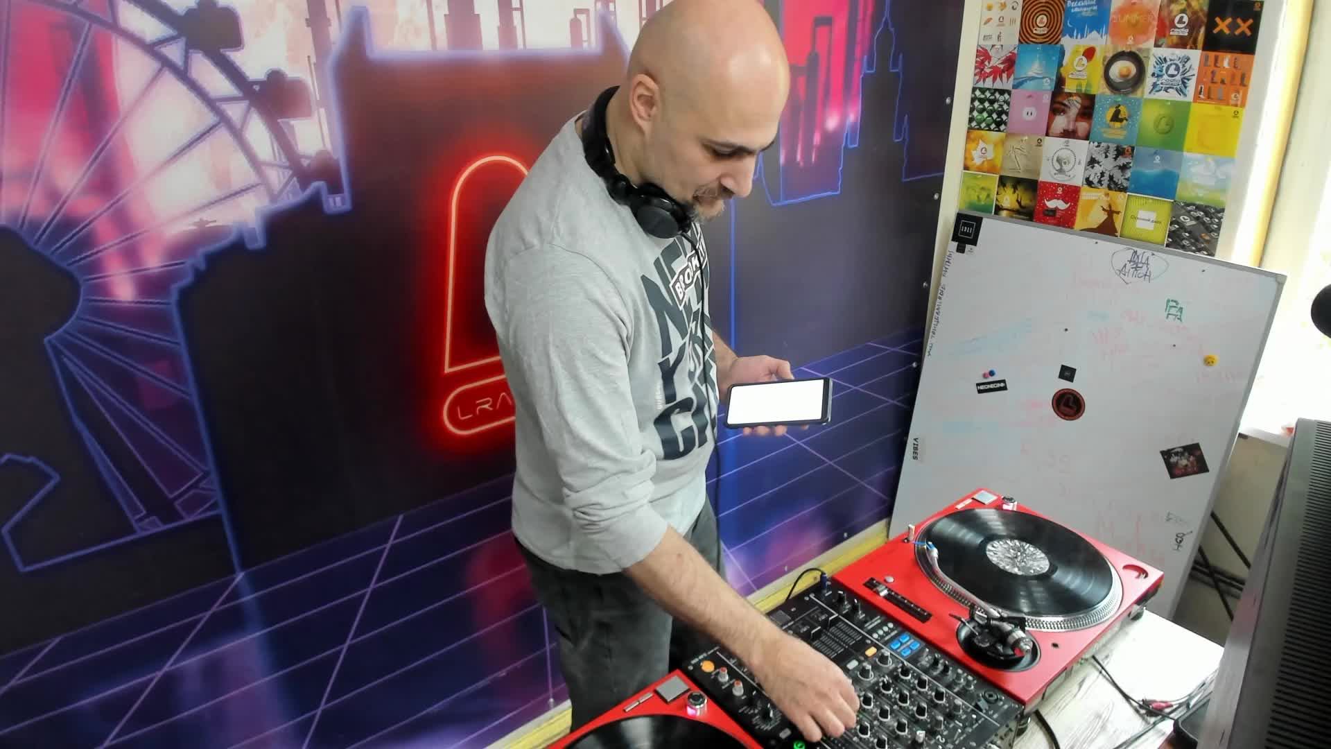 Живые игры 13.05.25 смотреть онлайн