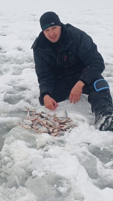 Зимняя рыбалка. Первый лед 2023-2024./fishing.Улов 08.12.2023 смотреть онлайн