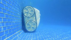 Беспроводной робот-пылесос для бассейна Wybotics Osprey 700