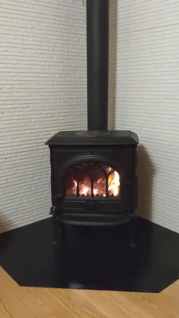 Горение камина Jotul F3