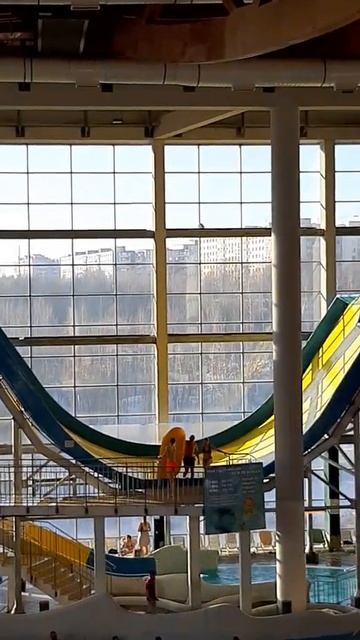 Аквапарк "Мореон", горка для взрослых. смотреть онлайн