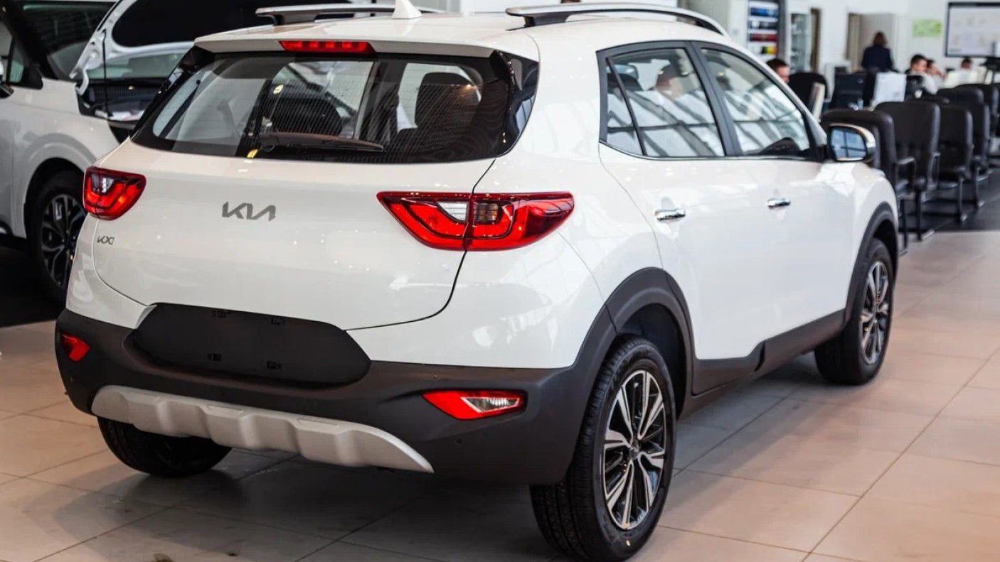 Автомобили и запчасти брендов Hyndai и Kia все еще можно привозить: их не исключили из списков смотреть онлайн