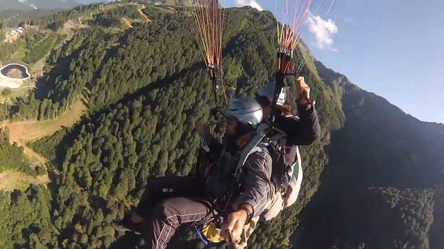 Парапланеризм в Сочи 3.09.2017. Красная Поляна, Горки Город 2200 м. смотреть онлайн