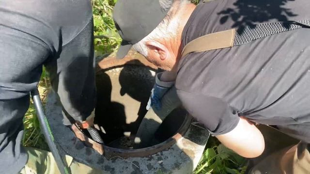 Прочистка канализации и откачка колодцев смотреть онлайн