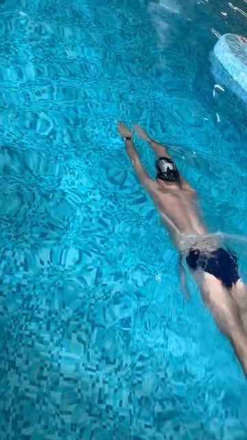 Баттерфляй упражнение на суше + в воде смотреть онлайн