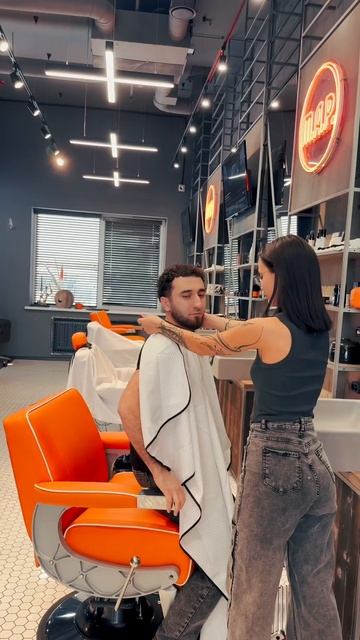😂обслуживание вышка #barber #barbershop #барбер #барбершоп #прикол #приколы #смех #искусство #стиль смотреть онлайн