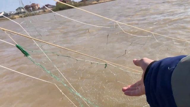 РЫБАЛКА НА РЕЗИНКУ СТАВИЛ СЕТКУ