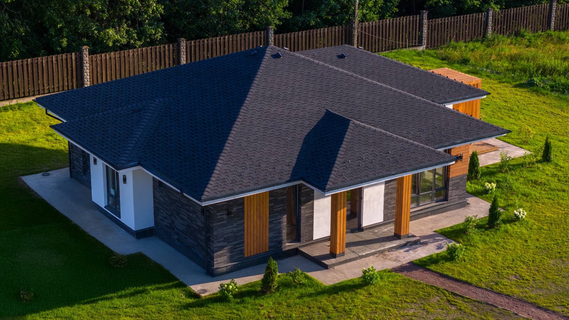 Обзор коттеджного поселка «Новая Романовка»