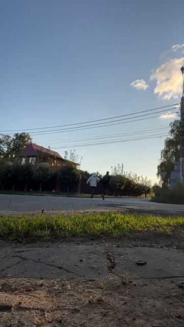 Зачем Артоны если есть Сашды? Снимали в сентябре 2023 го? смотреть онлайн