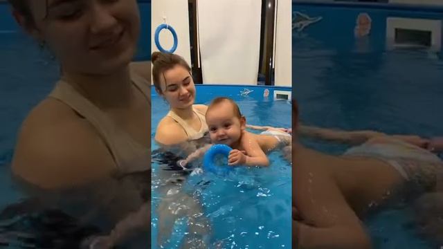 Плавание грудничков! смотреть онлайн