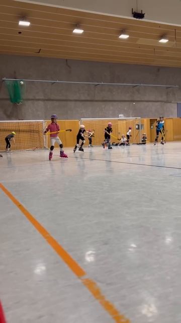 Ева на занятиях Inlineskating #inlineskating #inlineskate #inlineskatekids #inlineskatingschool