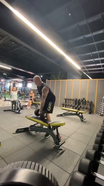 Боковые наклоны с гантелью смотреть онлайн
