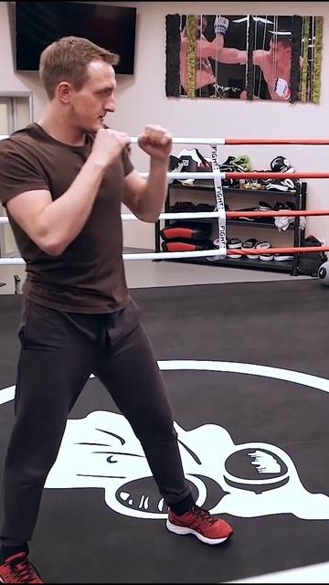 Тренировка с Костей Цзю. Удар-уклон, удар-уход смотреть онлайн