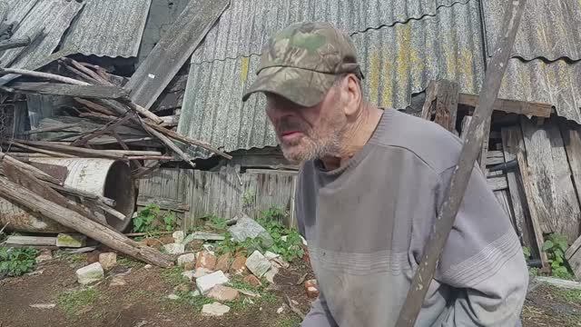 Убираемся у деда Матвея во дворе. смотреть онлайн