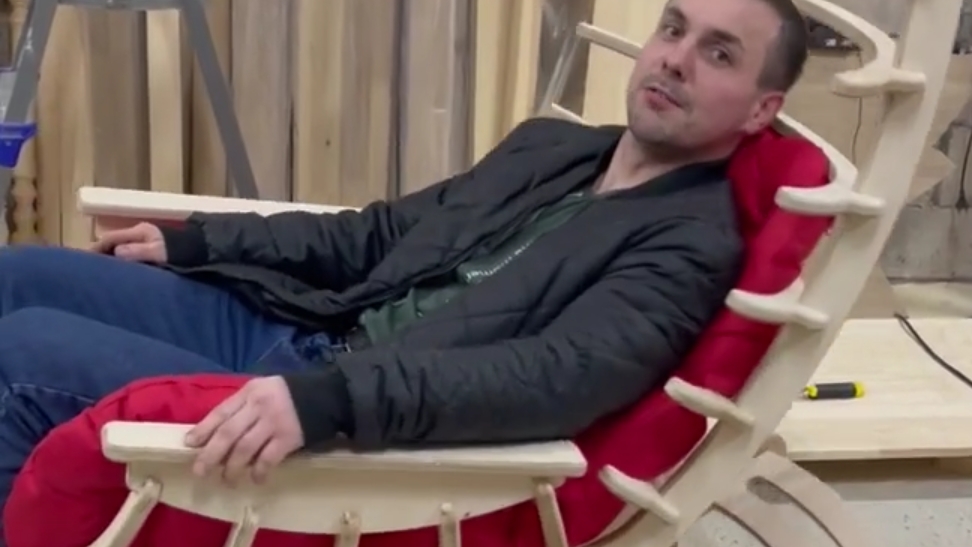 Вырезаю кресло качалку на станке с ЧПУ смотреть онлайн