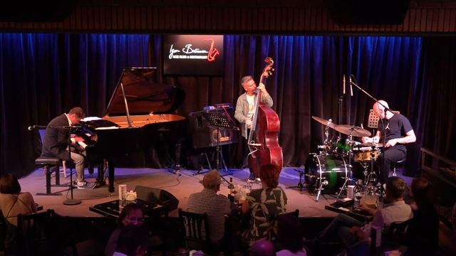 Live: Трио Евгения Борца смотреть онлайн