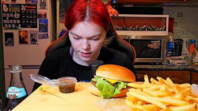 Мукбанг | Бургер, Пицца ролл,Картошка фри 🍟 | Обжор Асм смотреть онлайн