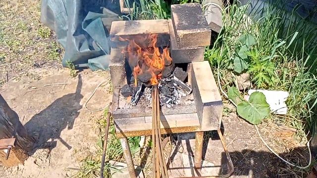 Полевая кузня.Тиски, наковальня и горн смотреть онлайн