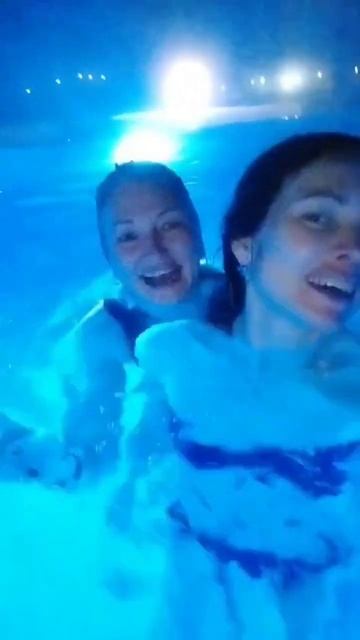 Релакс# кайфушечки# отдых# день рождения # бассейн# чес? смотреть онлайн