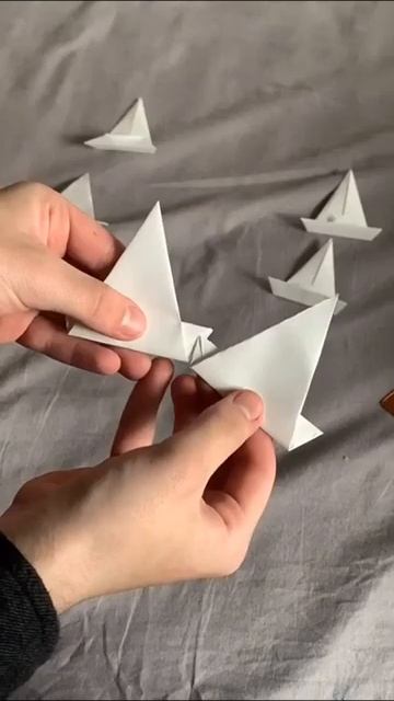 как сделать корону из бумаги 👑 смотреть онлайн