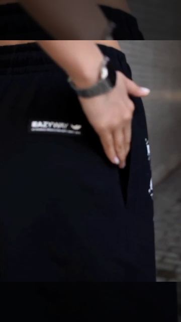 Шорты со средней посадкой, поясом на резинке и принтом смотреть онлайн