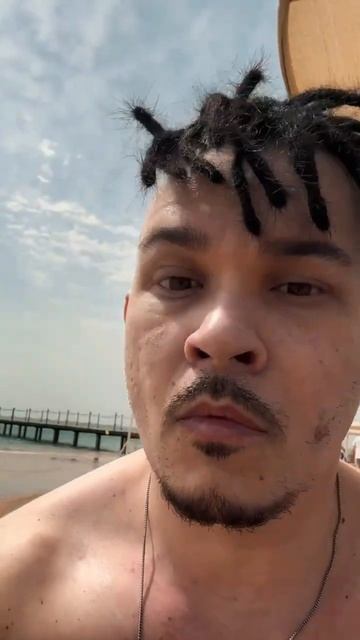 Тут есть кто сейчас в отношениях? До конца | Трек: Russell Ra смотреть онлайн