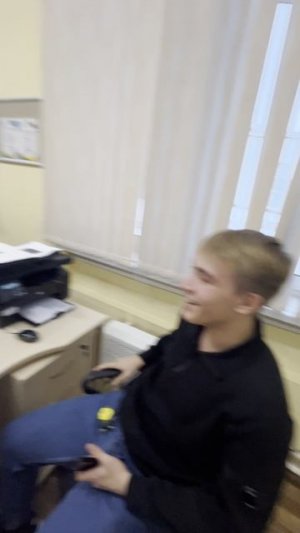 Я здесь учитель