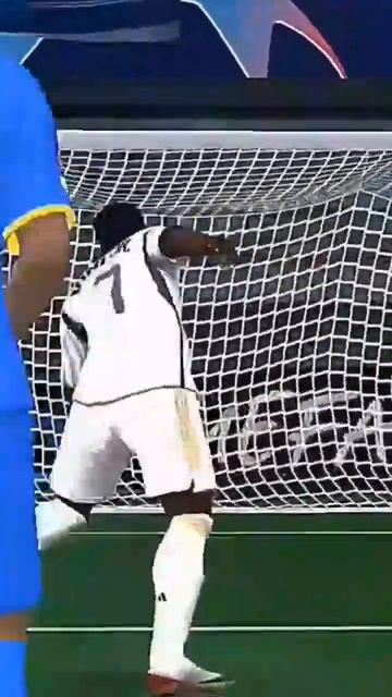 Если хочешь посмотреть видео на норм экране иди на стр смотреть онлайн