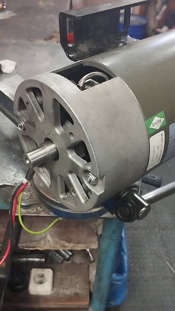 Двигатель беговой дорожки D8250020, G080705C смотреть онлайн