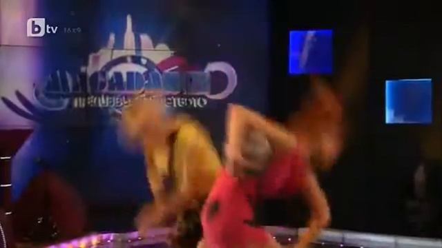 4. Юлияна и Габриела - Семейство Флинстоун