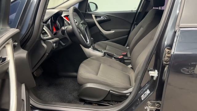 Opel Astra J Рестайлинг, 2013 смотреть онлайн