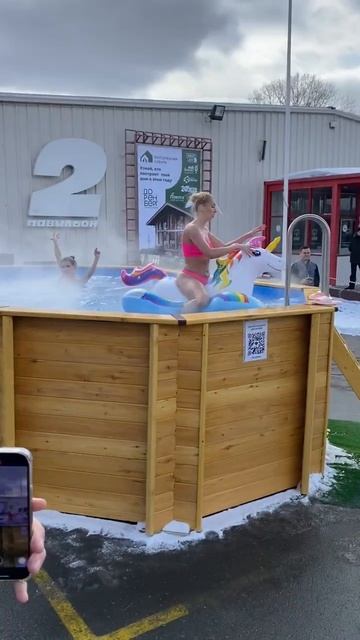 На строительной выставке наш деревянный бассейн #басс смотреть онлайн