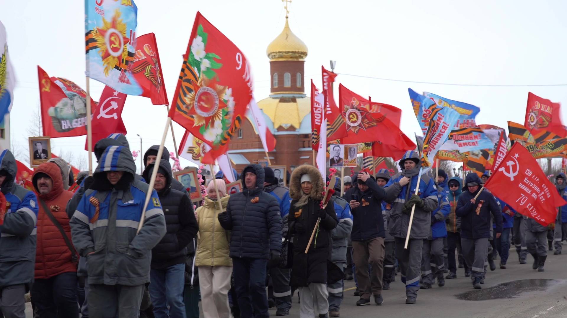ОТ ЯМБУРГА ДО НОВОЗАПОЛЯРНОГО / Как встречали День Победы в вахтовых поселках смотреть онлайн