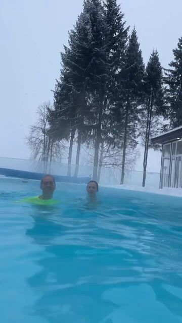 Это нам разрешили посетить бассейн перед выступление? смотреть онлайн