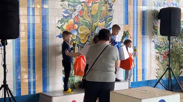 Первые в жизни соревнования сына по плаванию|Второе м? смотреть онлайн