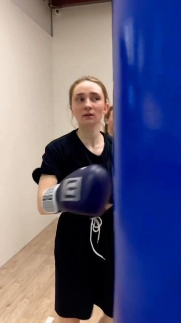 ОХ УЖ ЭТИ ДЕВУШКИ 👍. #девушка #спорт #мотивация #shorts смотреть онлайн