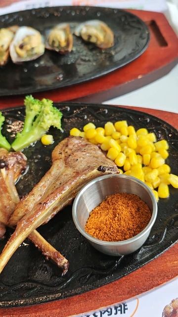 Едим мидии, рёбрышки в Китайском ресторане #китай #рус? смотреть онлайн