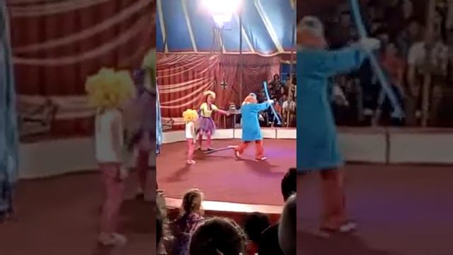 Милана в цирке