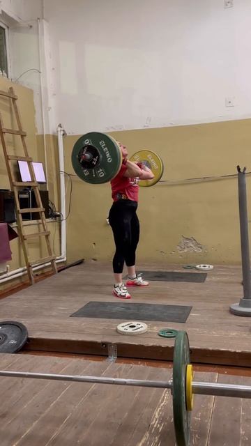 95 kg #тяжёлаяатлетика #спорт #сила #фитнес #мощь #weightlifting смотреть онлайн