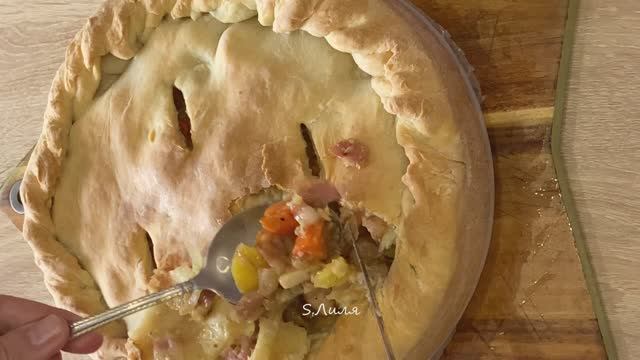 Пирог с мясом, овощами, беконом и темным пивом. смотреть онлайн